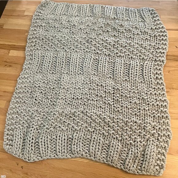 West Elm Colossal Mixed-Knit Throw | 44x56 Frost Gray | NWT - Picture 1 of 7